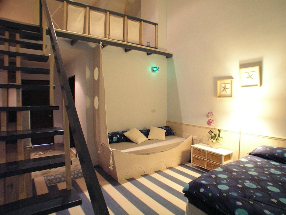 Family Quadruple Room, 2 Double Beds photo 2