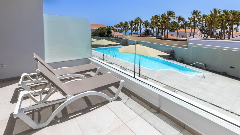 Superior Apartment, Balcony, Pool View