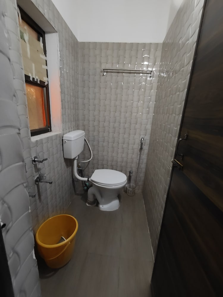 Deluxe Single Room, 1 Bedroom, Smoking, Air conditioning photo 2