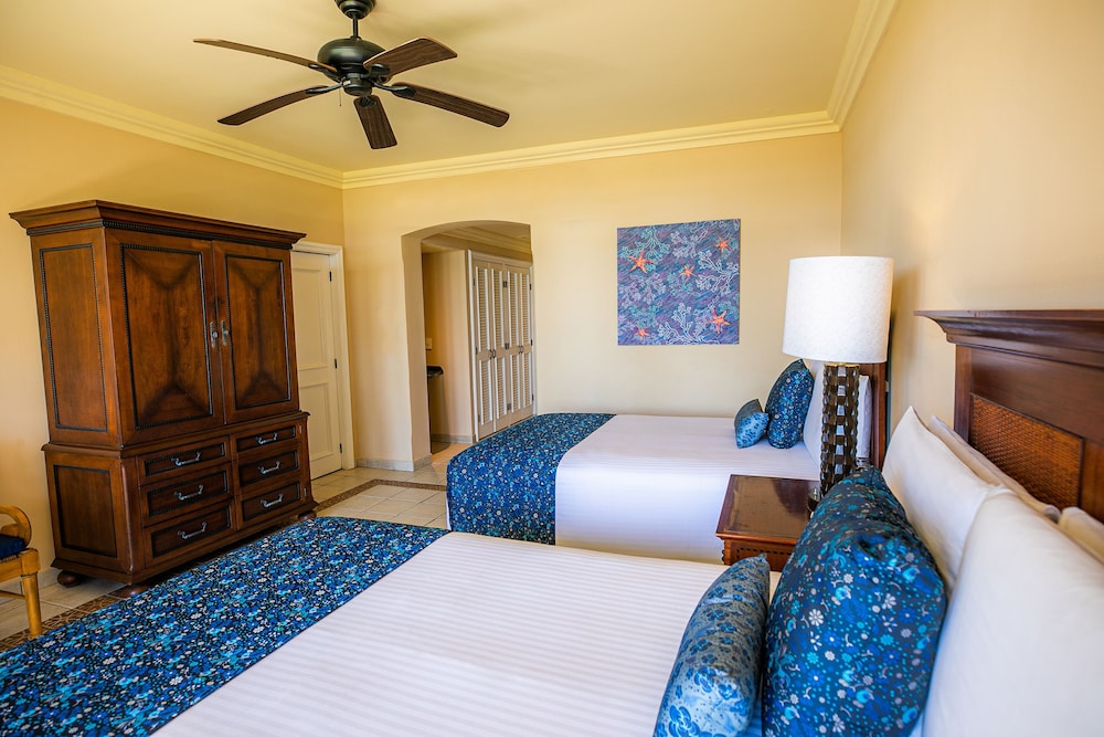 Deluxe Room, Ocean View - Photo 3