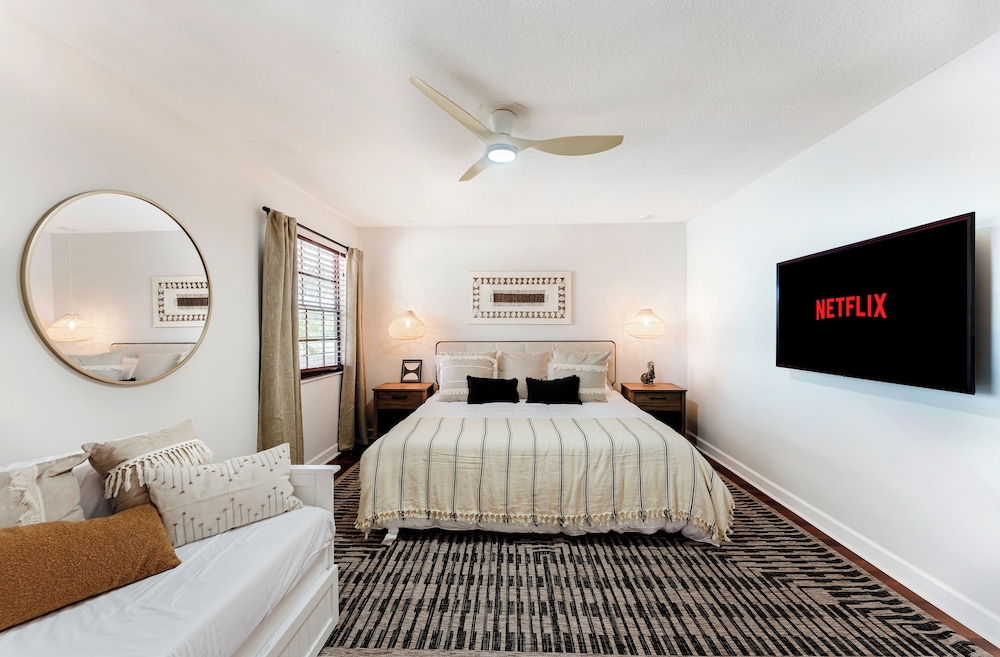 Deluxe House, 5 Bedrooms, Pool View photo 2