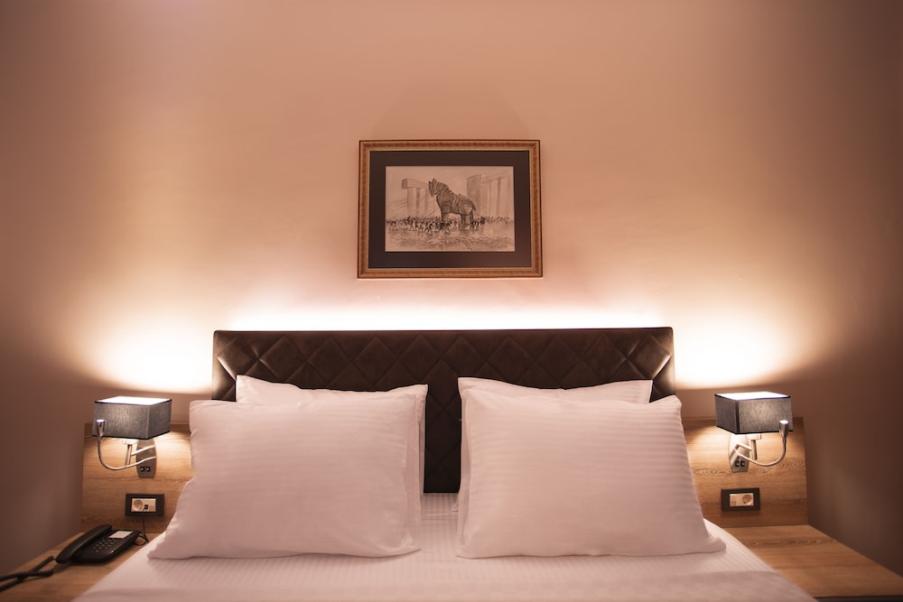 Standard Double Room, City View - Photo 3