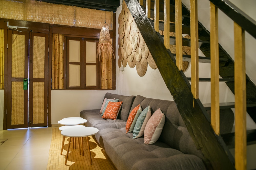 Family House photo 1