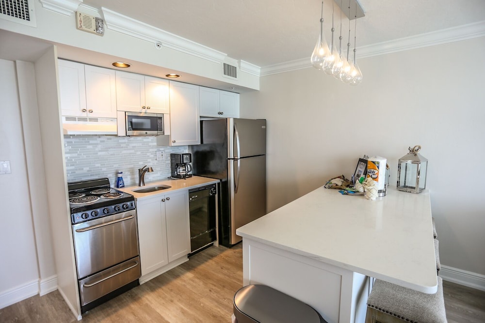 315826548 Condo, 1 King Bed With Sofa Bed, Private Pool, Beach View (403 - No Pets Allowed) photo 3