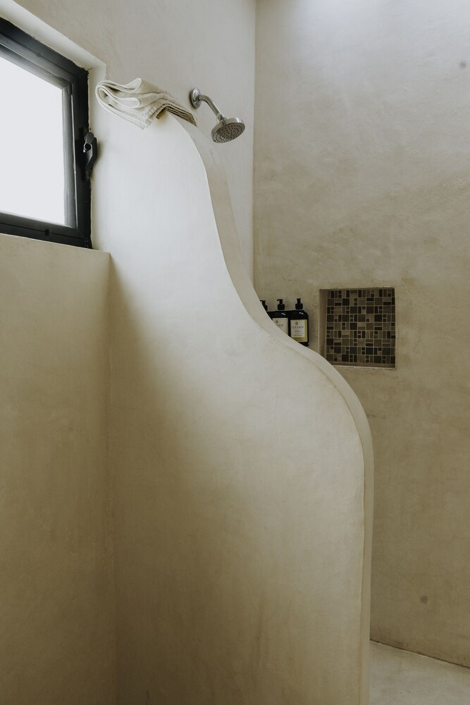 Deluxe Studio Suite photo 3