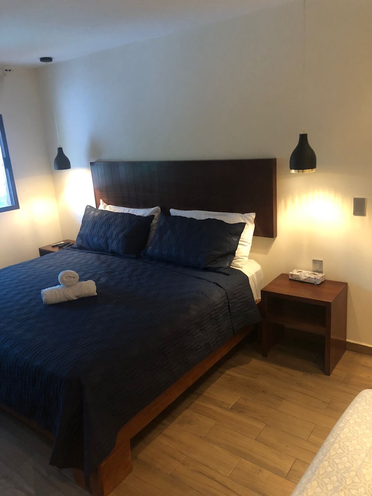 Deluxe Room - Photo 2