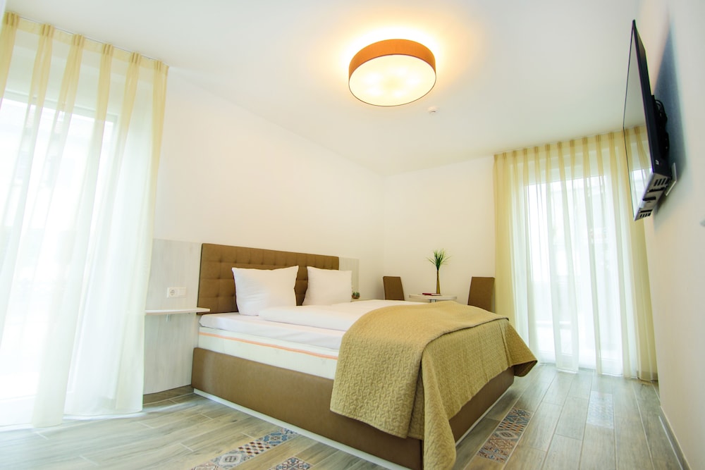 Standard Double Room, Accessible photo 2