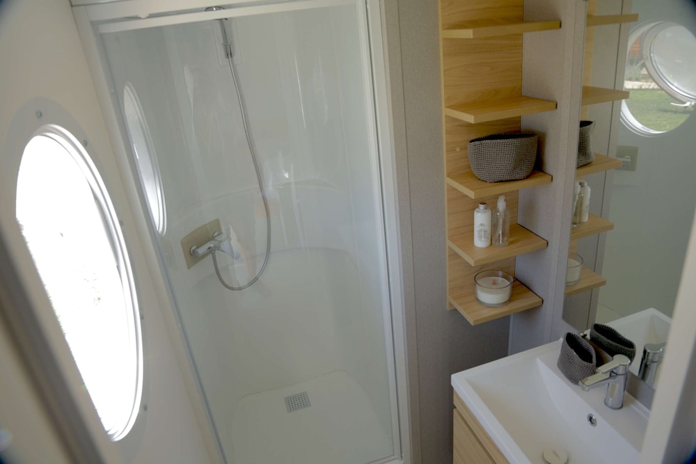 Premium Bungalow, 3 Bedrooms, Private Bathroom, photo 6