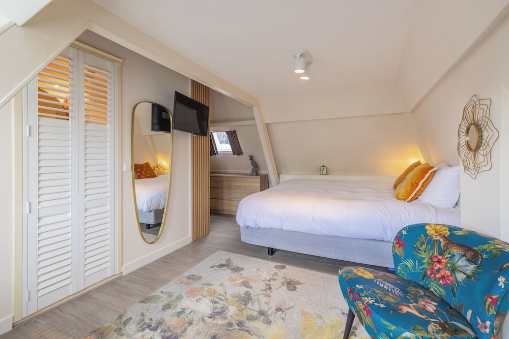 Deluxe Double Room photo 2