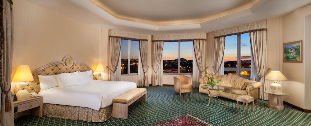 Presidential Suite, 3 Bedrooms photo 2