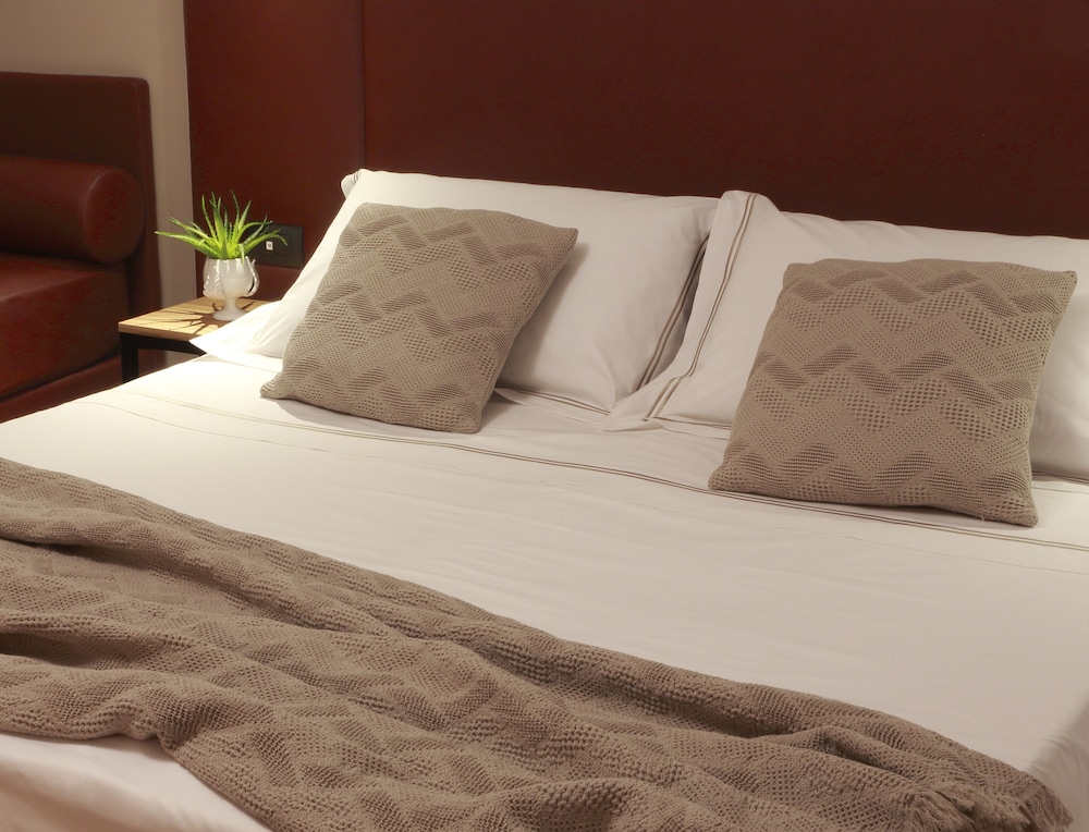 Deluxe Double or Twin Room, 1 Bedroom - Photo 1