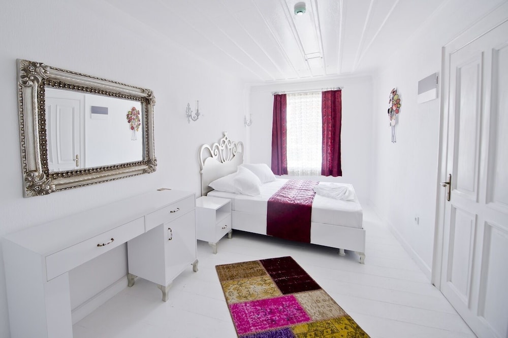 Deluxe Double Room (Ares) photo 1