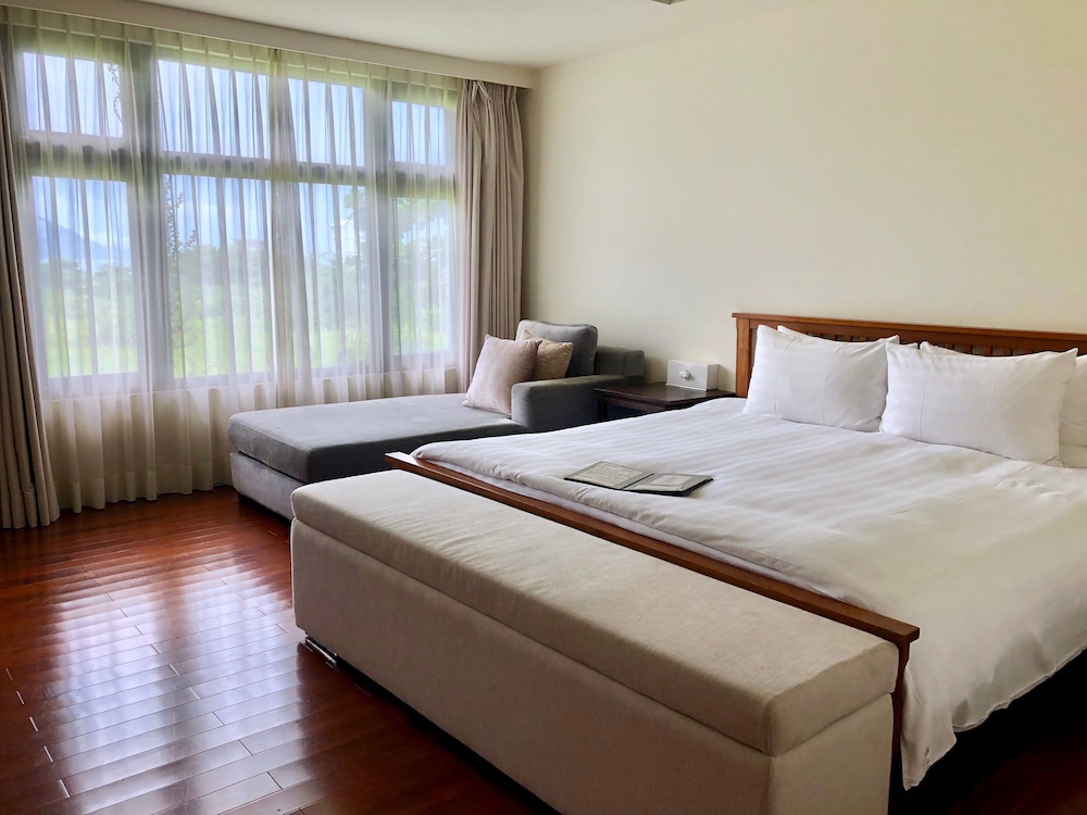 Classic Double Room, 1 Double Bed, Partial Ocean View photo 1