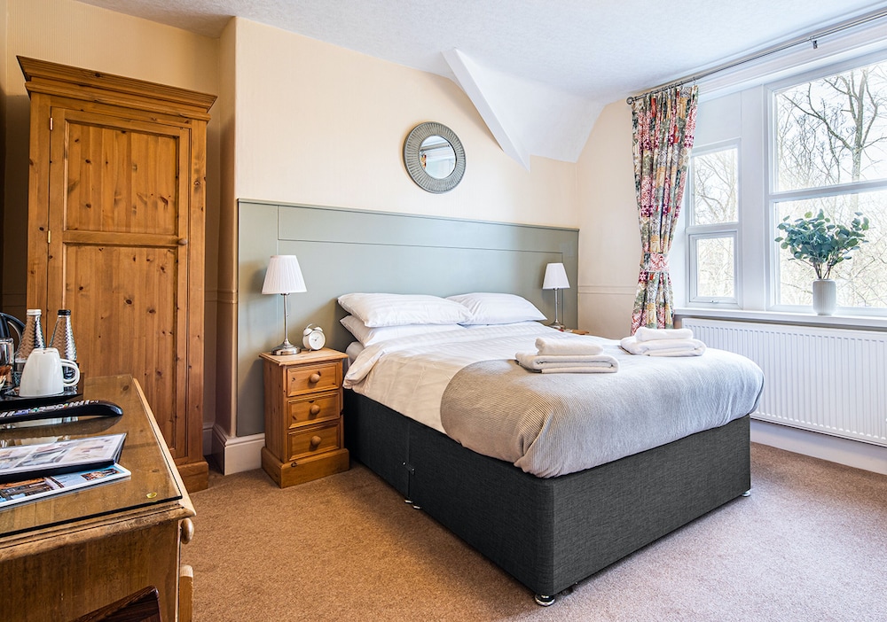 Premium Double Room, 1 Queen Bed, Ensuite, Garden View
