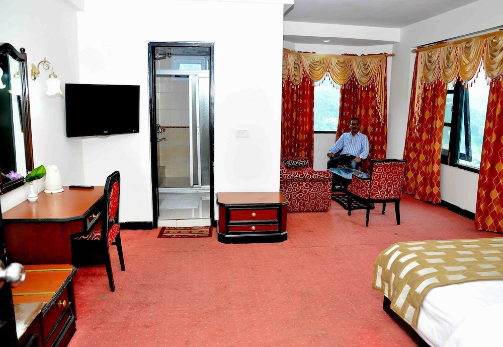 Deluxe Room - Photo 6