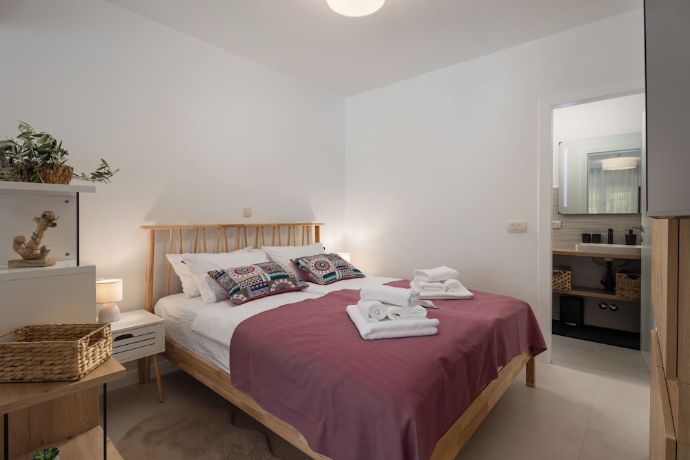 Family Studio (Modern Studio Apartman 1 Desamani 975)