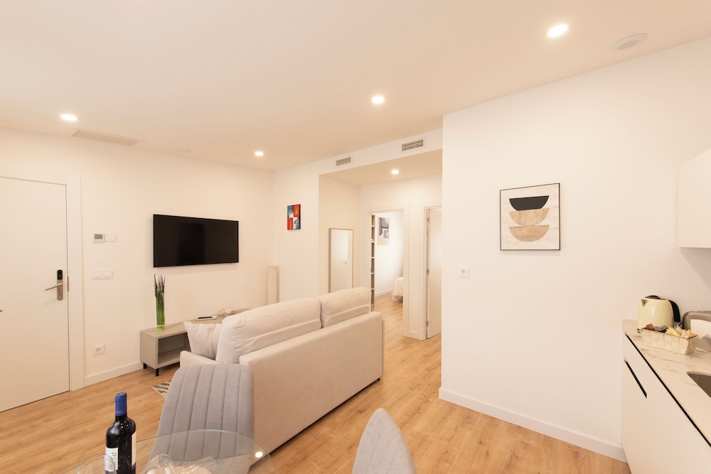 Comfort Apartment, City View
