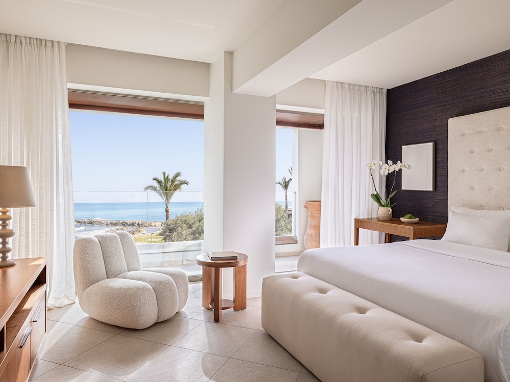 Superior Room, Sea View thumbnail 6