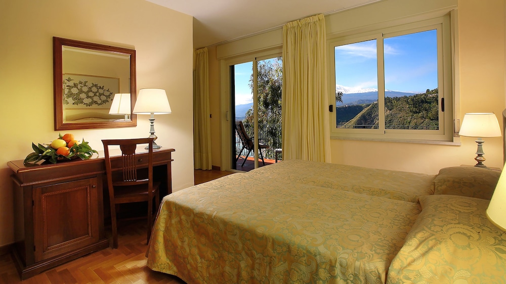 Superior Apartment, Kitchenette, Sea View
