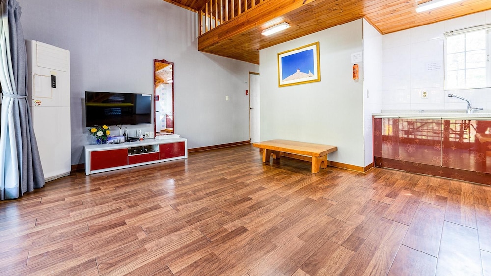 Basic Room, 1 Bedroom (Norang) - Photo 8