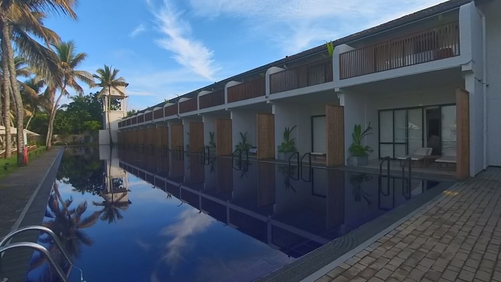 Surf Pool Room Sea View photo 2