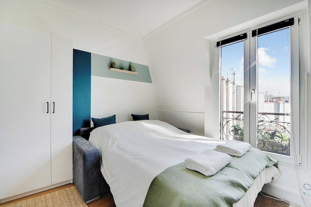 Apartment photo 2
