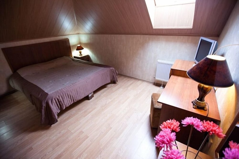 Standard Double Room photo 3