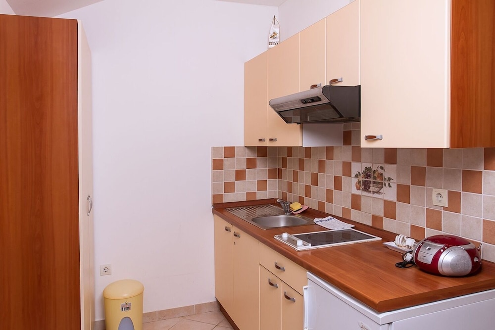 Apartment (Super - 50 m from pebble beach - A11 ) photo 3