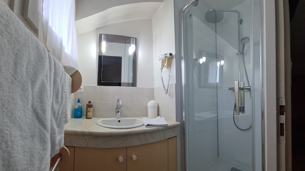 Deluxe Double Room, Garden View photo 3
