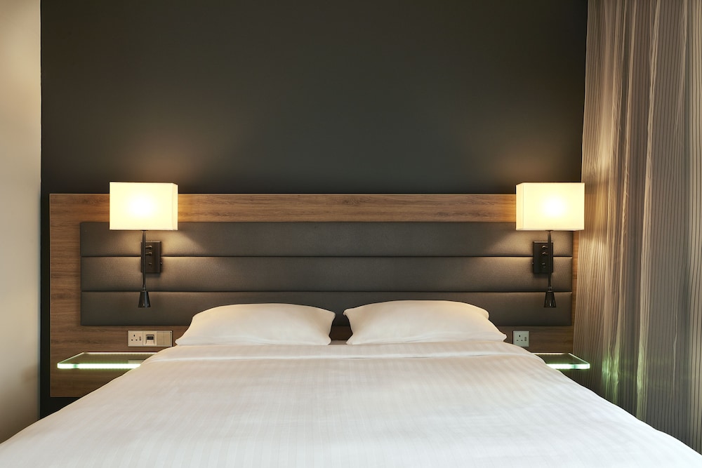 Room, 1 Queen Bed - Photo 4