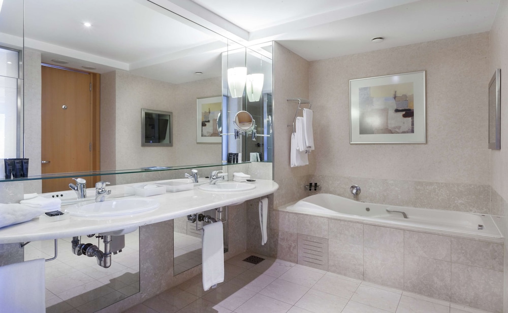 Suite, 1 Bedroom thumbnail 6