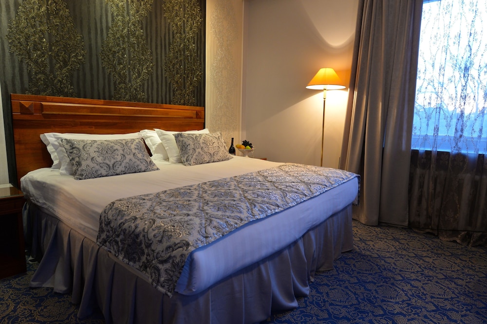Deluxe Studio Suite, 1 Bedroom, Balcony, Park View photo 1