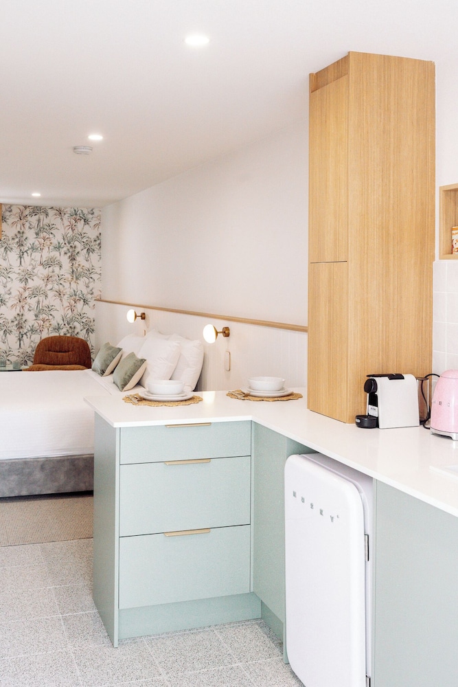 Deluxe Double Room, 1 King Bed photo 3