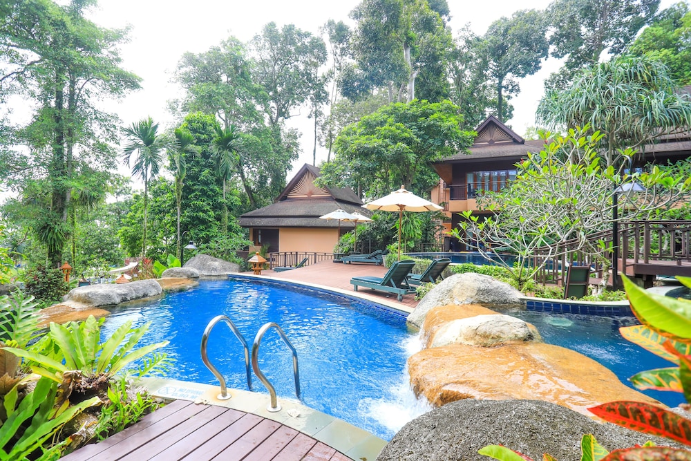 Waterfall Pool Access Room - Photo 8