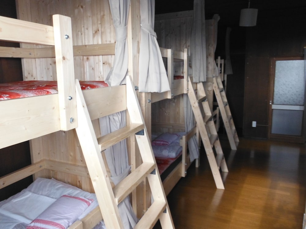Shared Dormitory, Women only photo 1