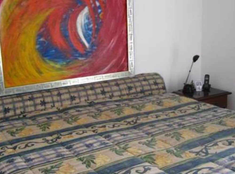 Apartment (Two Bedroom Apartment With Balcony An) photo 2