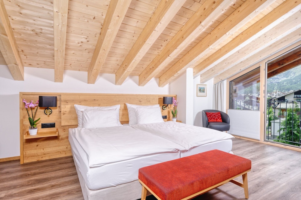 Suite (Rooftop) - Photo 12