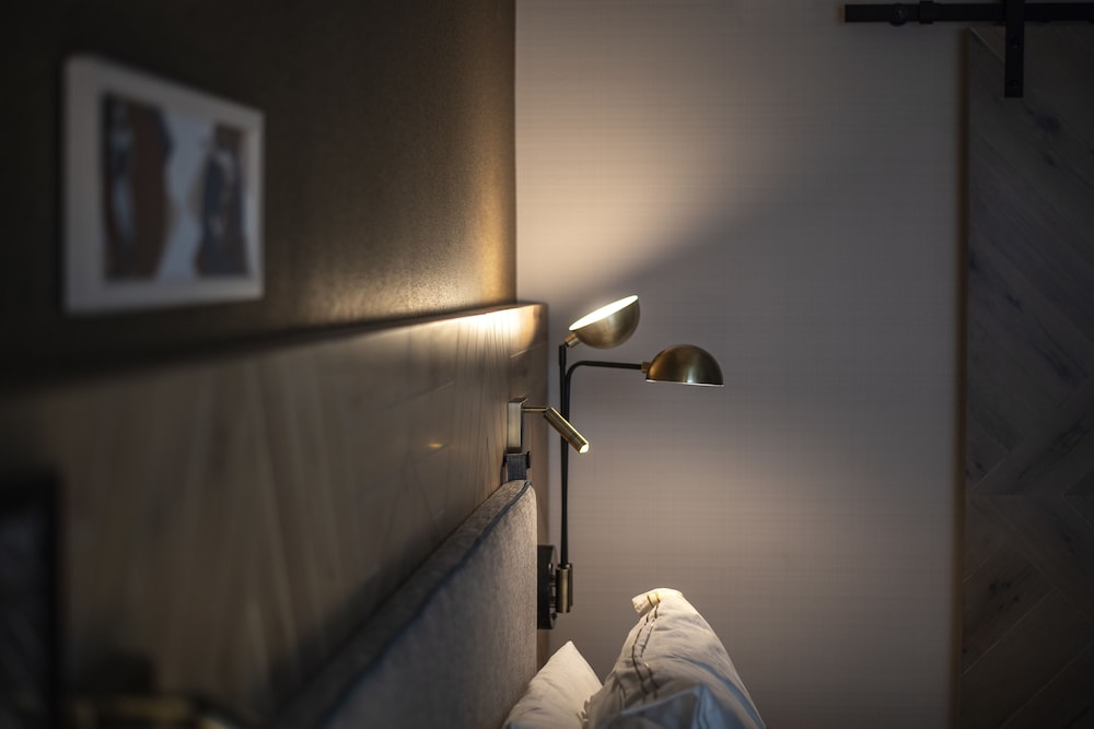 Suite, 1 Bedroom - Photo 23