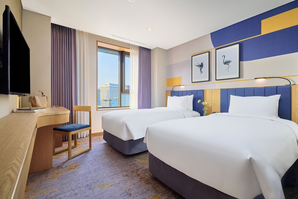 Deluxe Room, 2 Twin Beds, City View photo 2