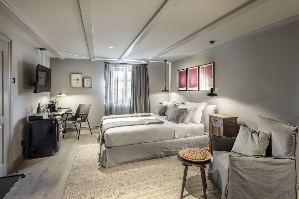 Family Suite, Multiple Beds, Garden View