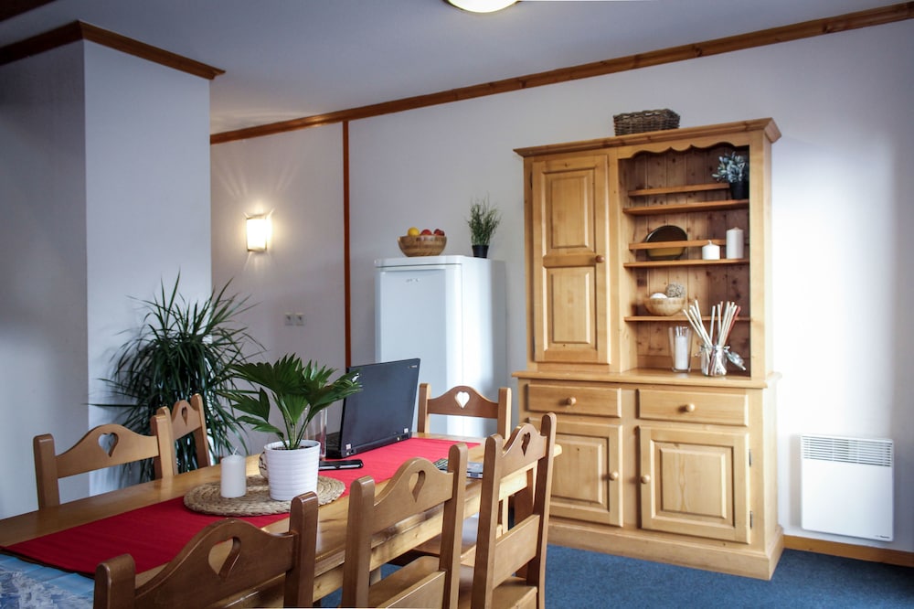 Apartment, 3 Bedrooms (For Ten) photo 3