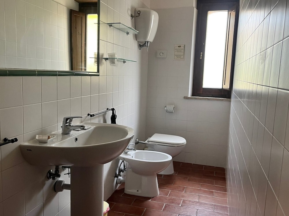 Signature Apartment, 1 Queen Bed with Sofa bed, Garden View, Garden Area photo 3