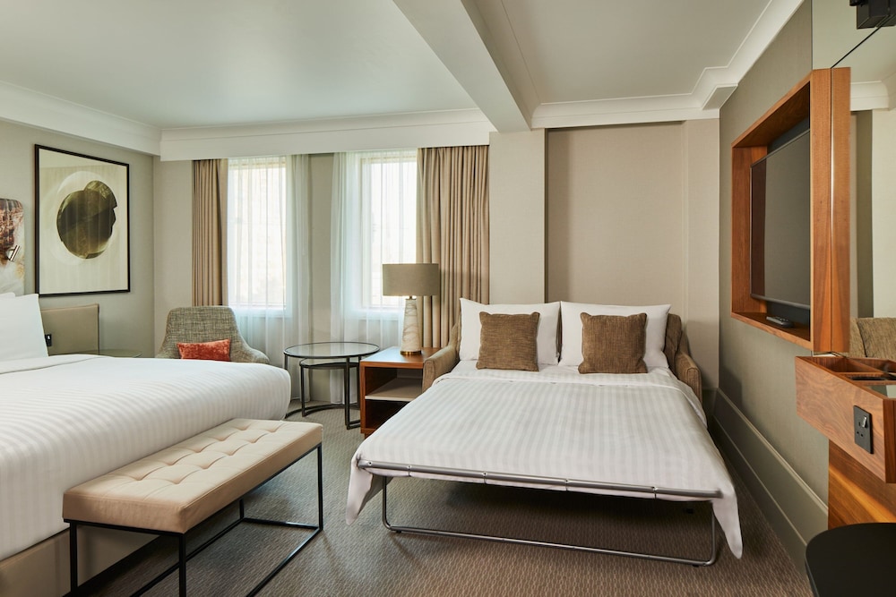Junior Suite, 1 Double Bed (Executive lounge access), photo 6