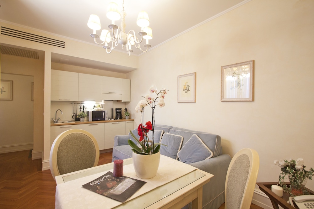 Deluxe Penthouse, 3 Bedrooms, 2 Bathrooms