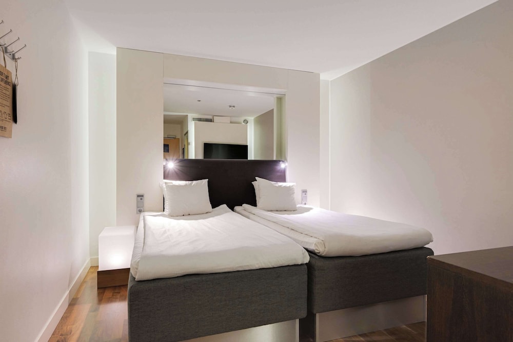 Twin Room (Compact) - Photo 1