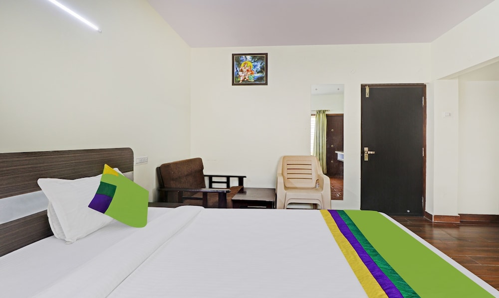 Deluxe Room - Photo 3