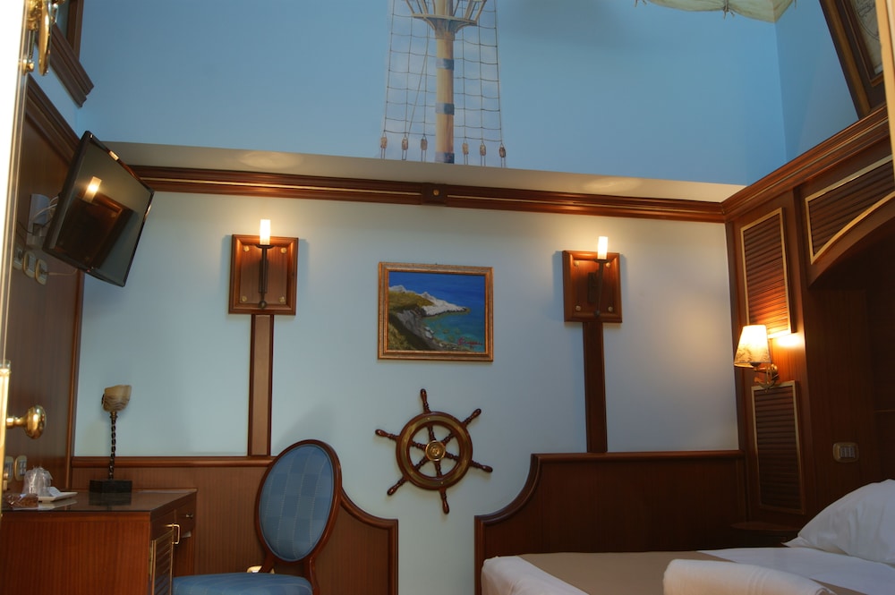 Economy Room - Photo 6