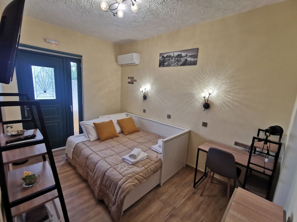 Double Room (No 2)