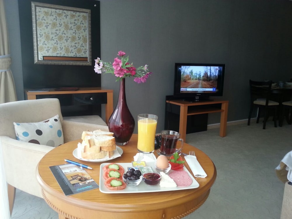 Deluxe Apartment, City View photo 2