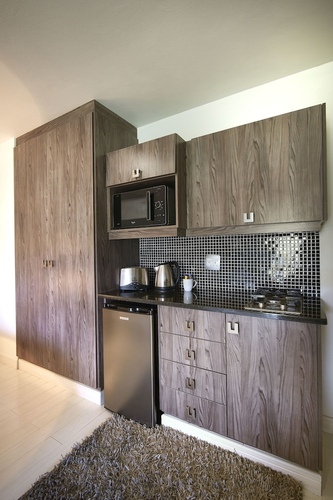 Luxury Room, 1 Bedroom, Refrigerator & Microwave, River View photo 3